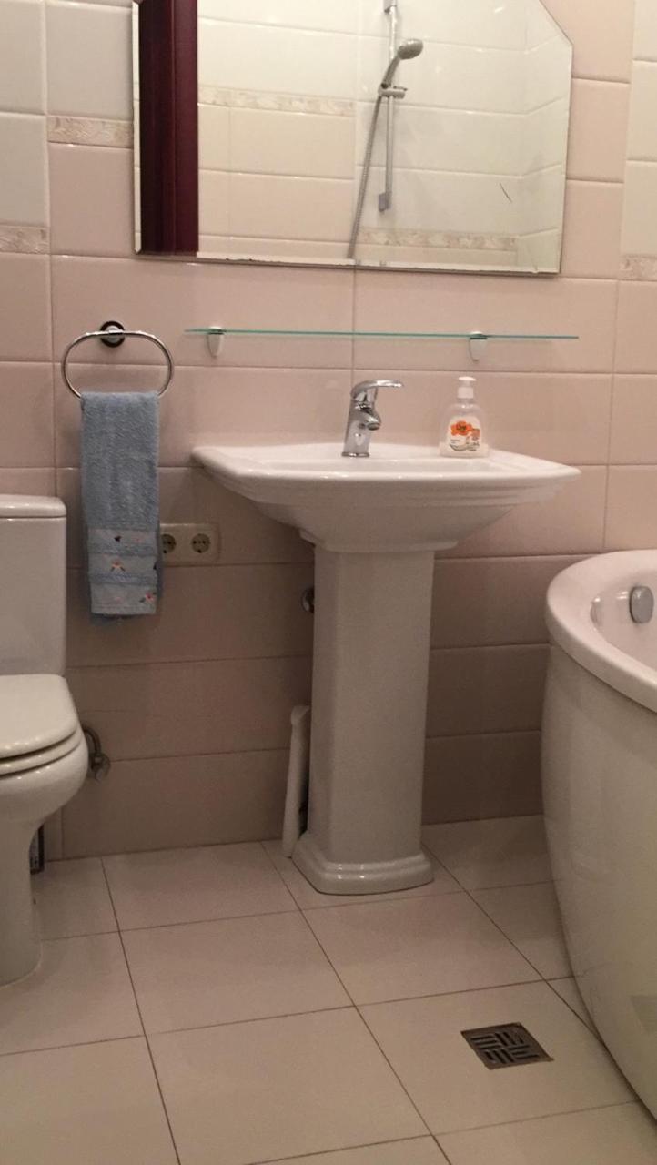 Cozy Studio Near Greek Square Apartment Одеса Екстериор снимка
