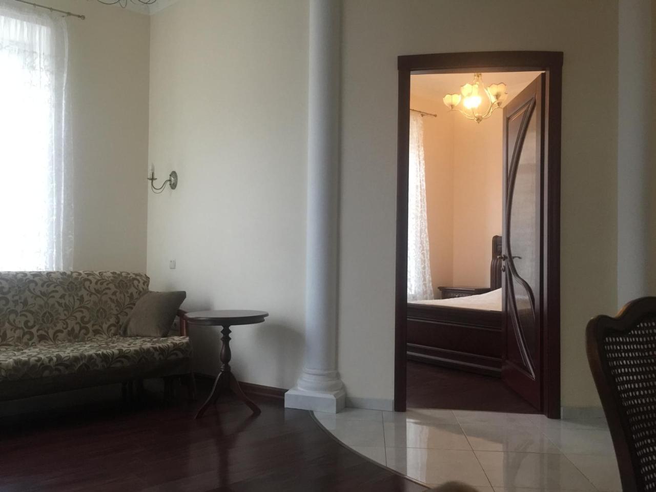Cozy Studio Near Greek Square Apartment Одеса Екстериор снимка