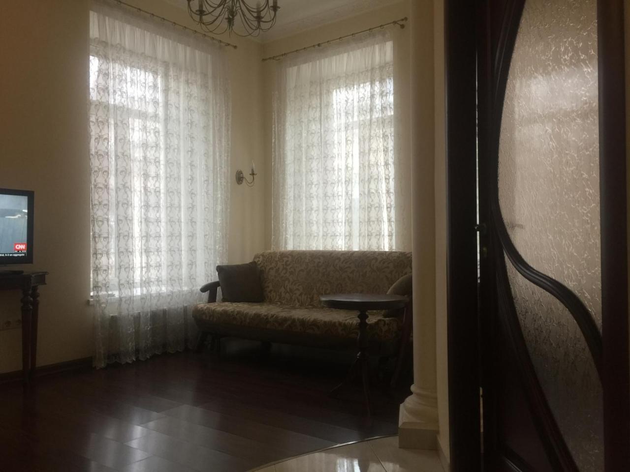 Cozy Studio Near Greek Square Apartment Одеса Екстериор снимка